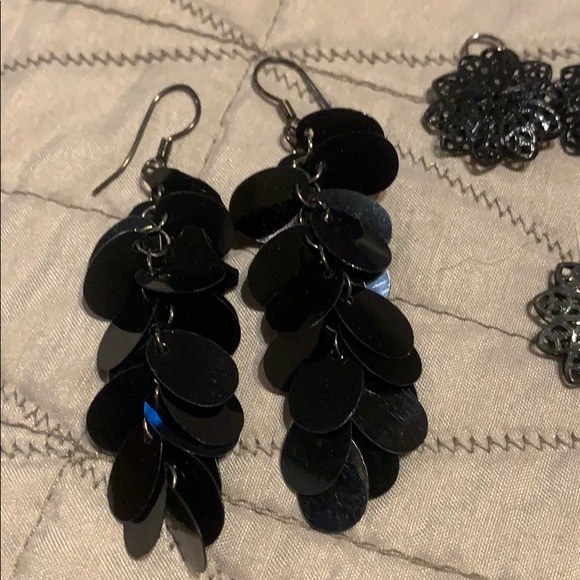 Classy earrings - Picture 2 of 5